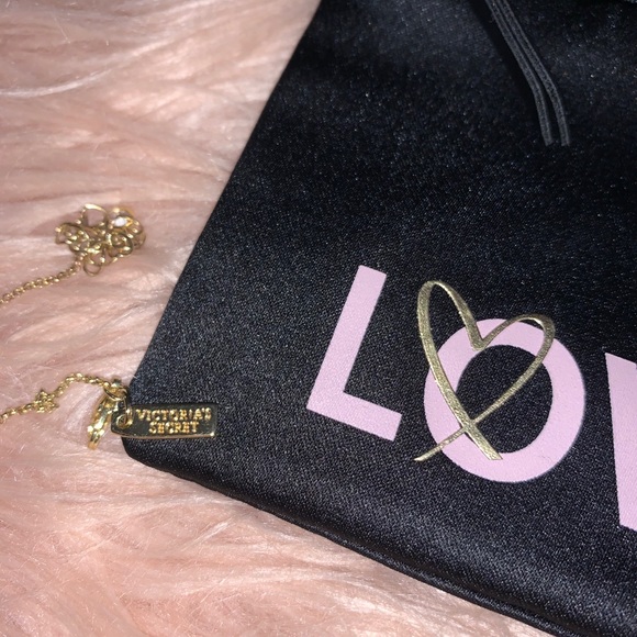 Victoria secret necklace - Picture 4 of 8